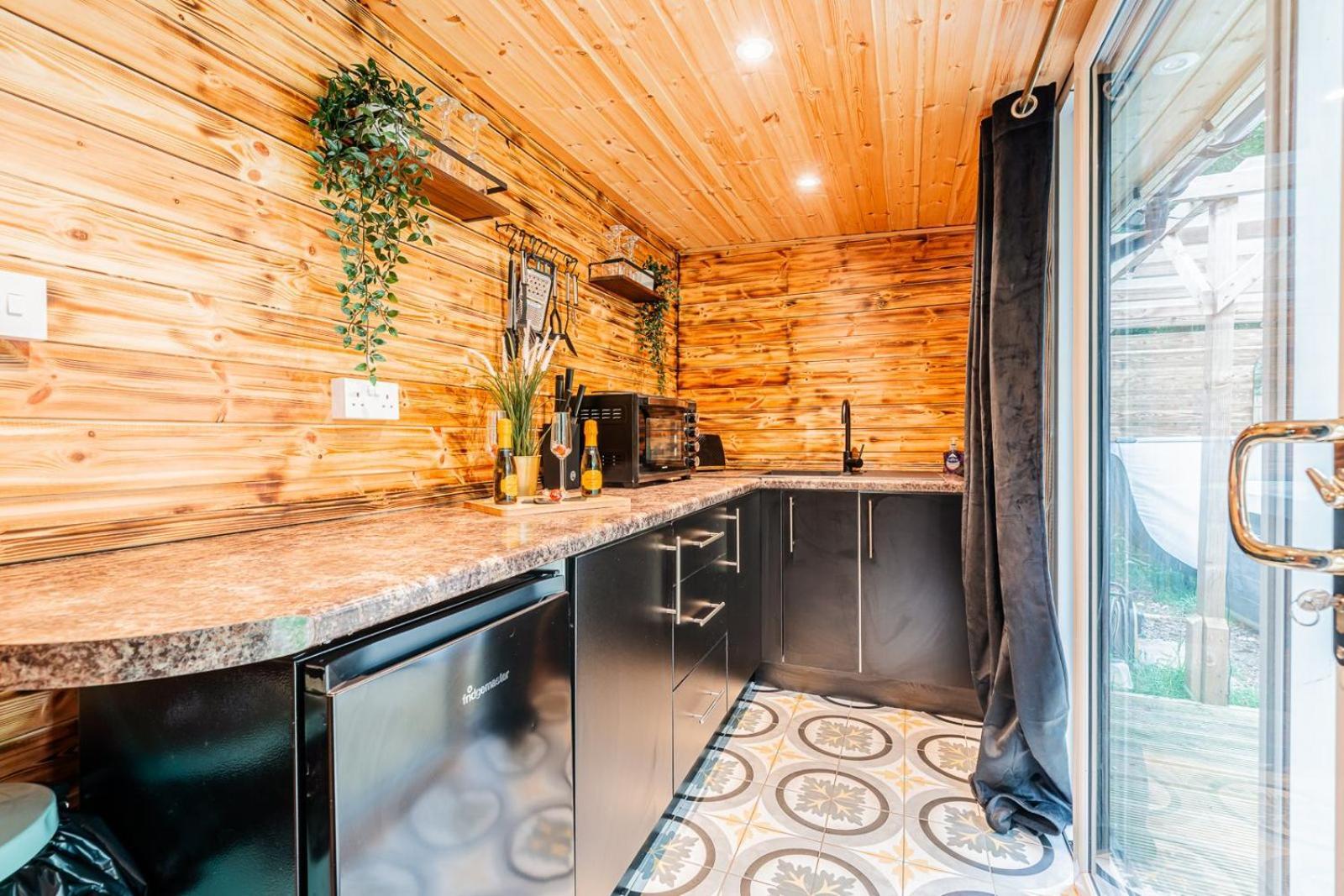 Cozy Cottage With Hot Tub! 캐드남 외부 사진